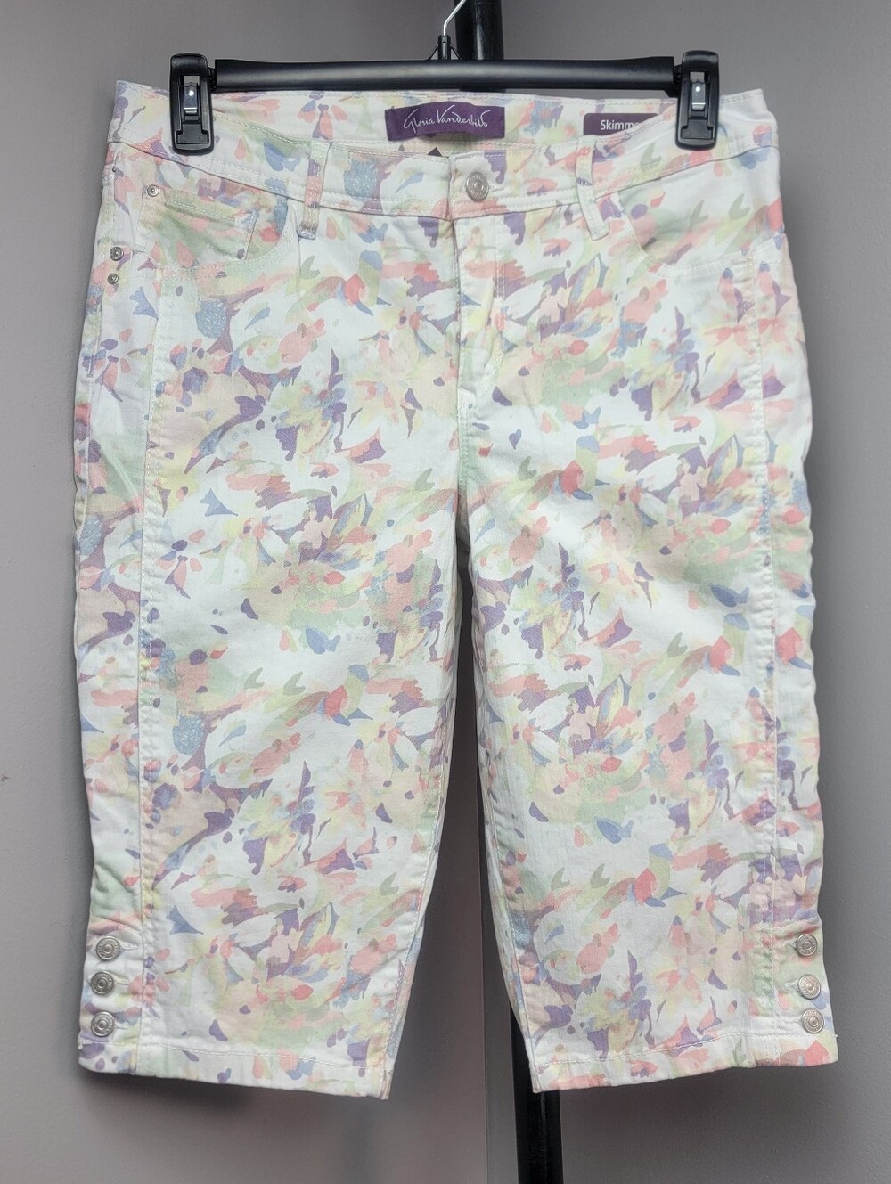 Gloria Vanderbit Pastel Multi-Color Floral Summer Skimmer Shorts Capri Pants 12P